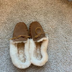 Womens slippers size 10 gently worn